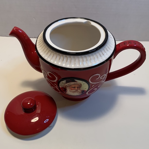Grasslands Road Porcelain Santa teapot Victorian style with 2 tea cups - Picture 3 of 7